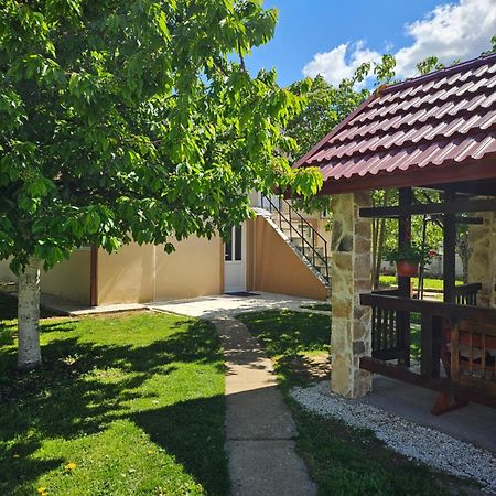 Calm Nest Apartment Niksic Luaran gambar