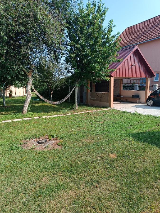 Calm Nest Apartment Niksic Luaran gambar