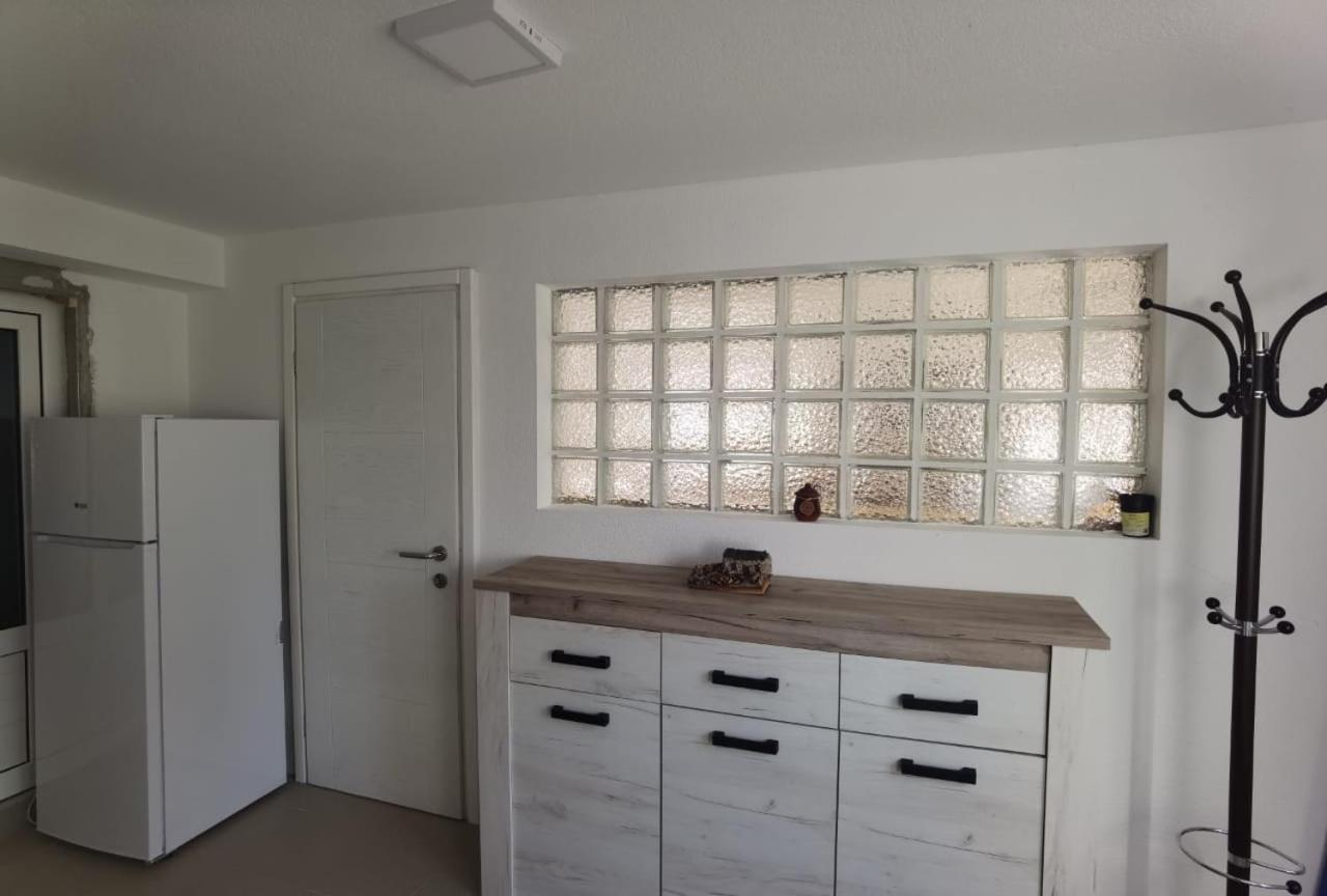 Calm Nest Apartment Niksic Luaran gambar