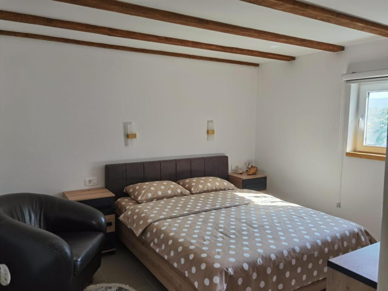 Calm Nest Apartment Niksic Luaran gambar