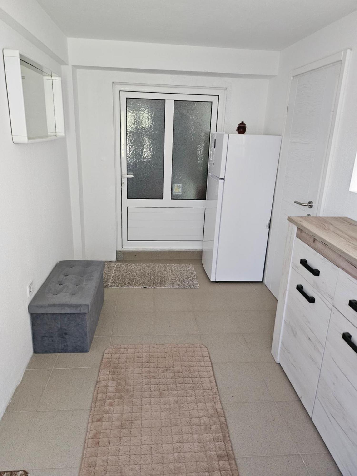 Calm Nest Apartment Niksic Luaran gambar