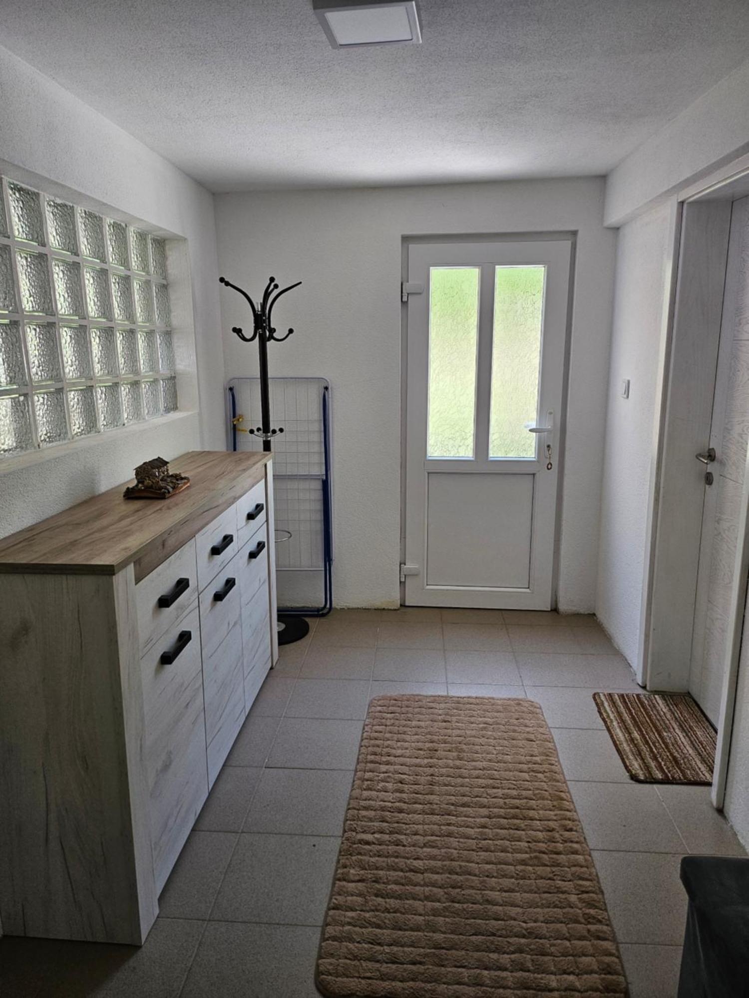 Calm Nest Apartment Niksic Luaran gambar