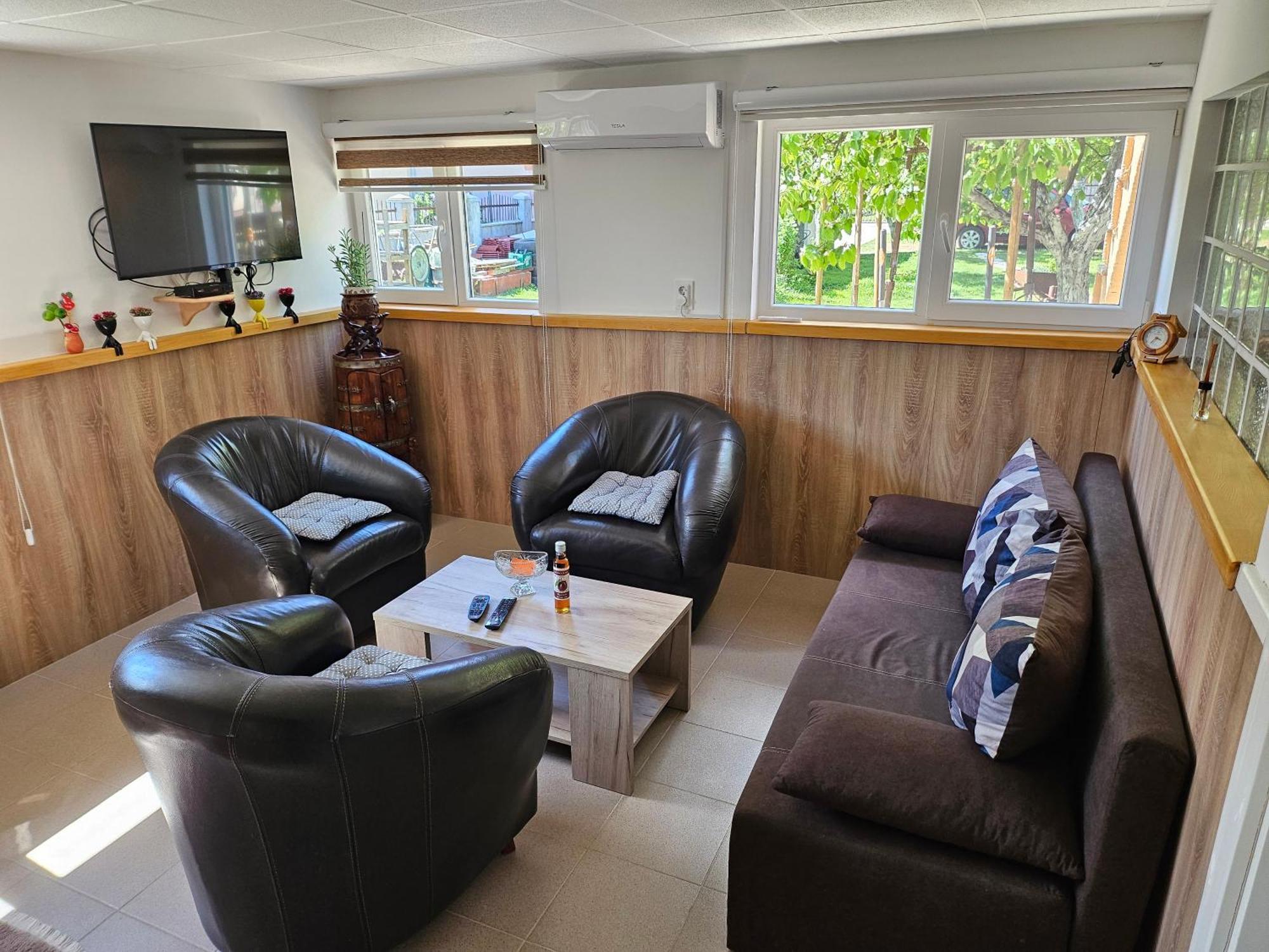 Calm Nest Apartment Niksic Luaran gambar